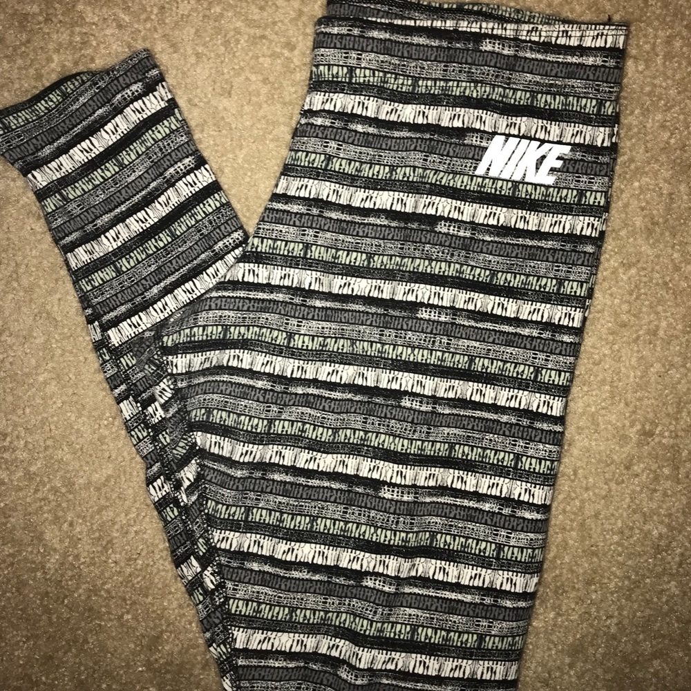 Women’s Nike leggings